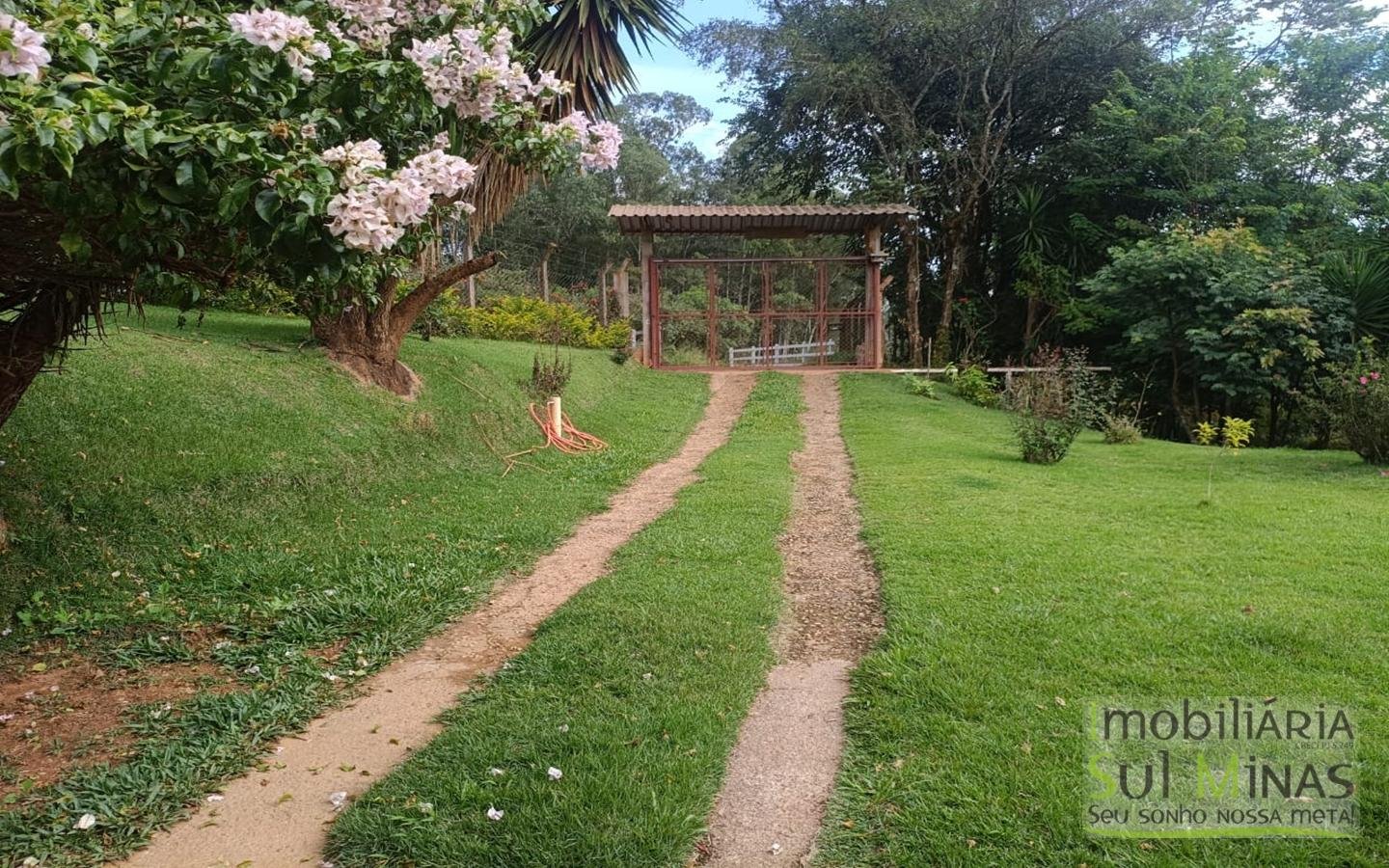 Chácara Completa à Venda em CambuíMG cod2471 (5)