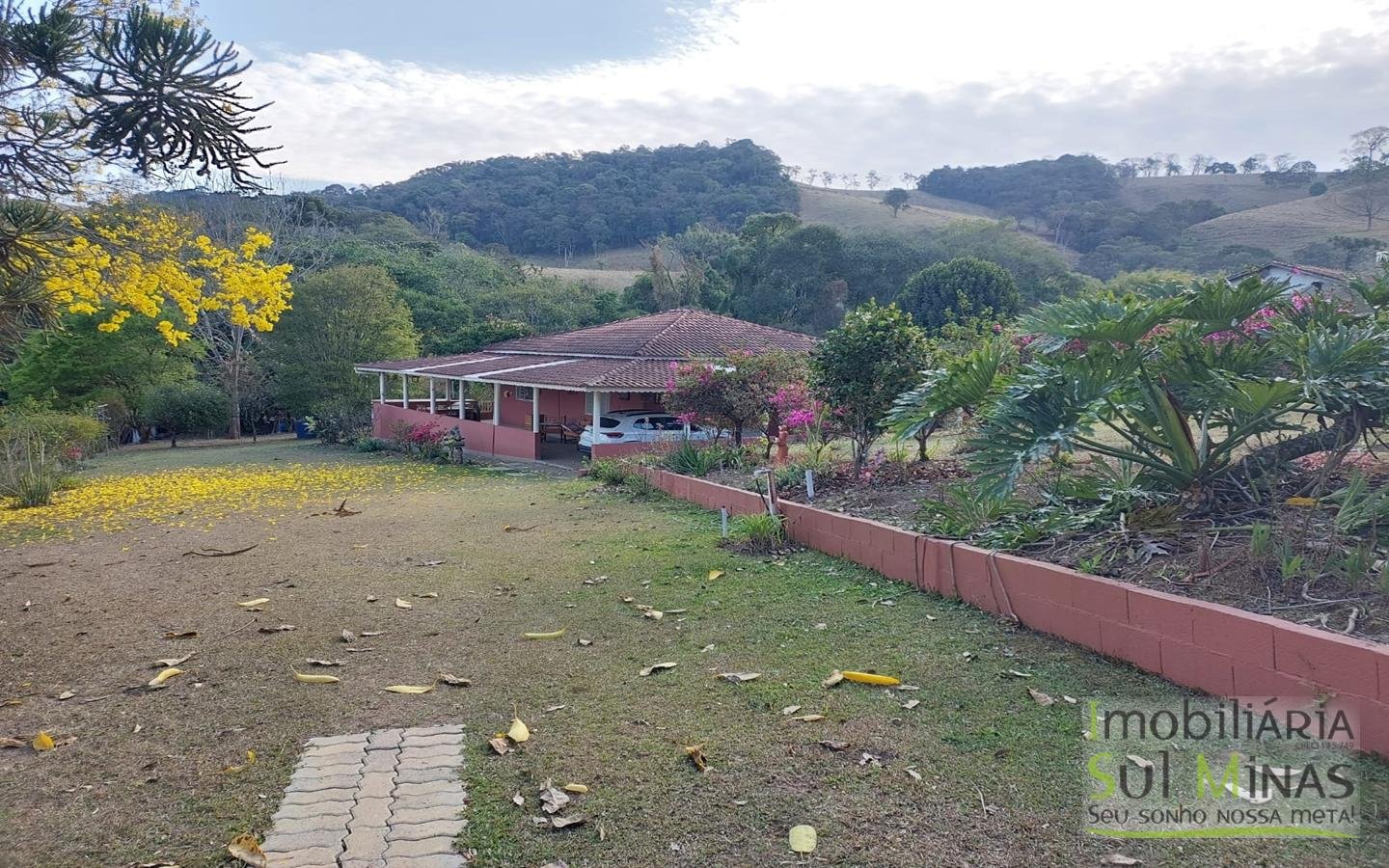 Chácara à Venda com Lago, Nascente e Excelente Localização cod2459 (30) Chácara à Venda com Lago, Nascente e Excelente Localização cod2459 (30)