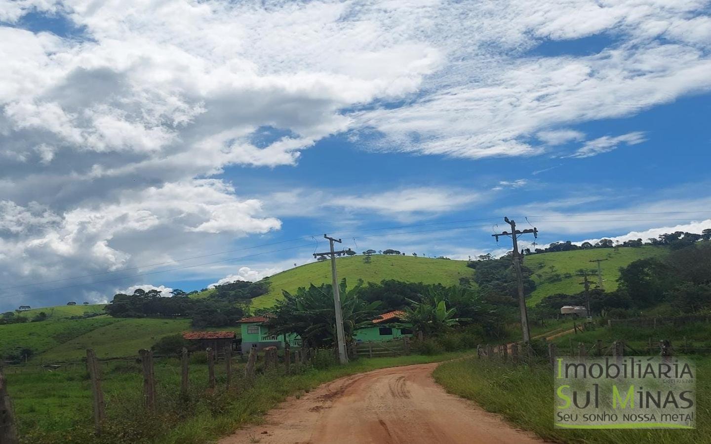 Chácara a Venda em Cambuí MG com 1.750 m² Cód. 1621 (27)