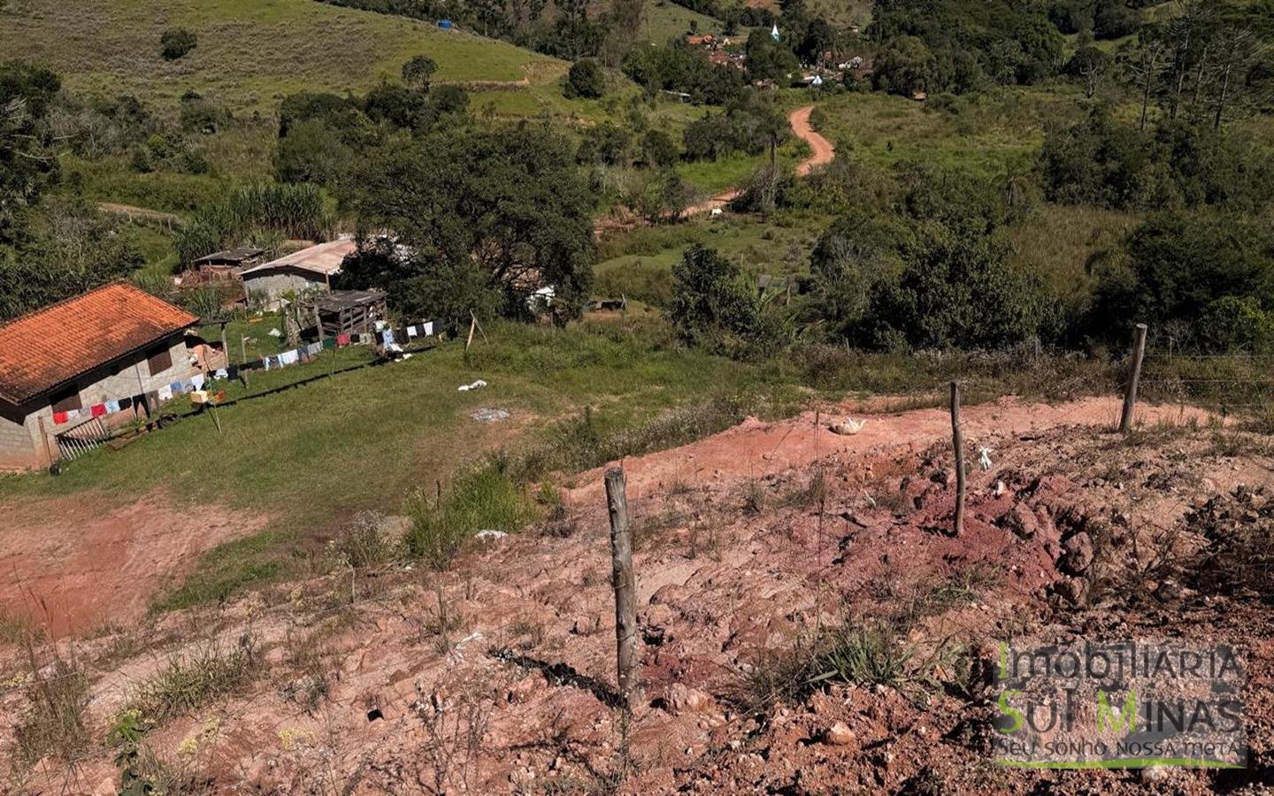 Chácara com 20.000 m², nascentes e vista para as montanhas – Paraisópolis cod2454 (3)