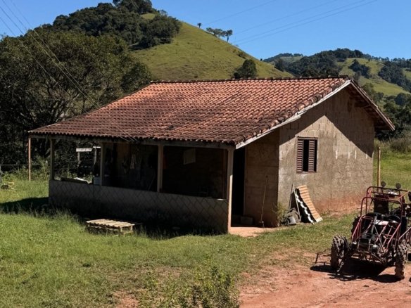 Chácara com 20.000 m², nascentes e vista para as montanhas – Paraisópolis cod2454 (6)