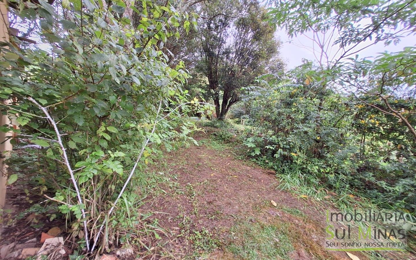 Chácara de 1.000 m² a 6,5km da Fernao Dias a venda no Sul de Minas Cod. 1942 (15)