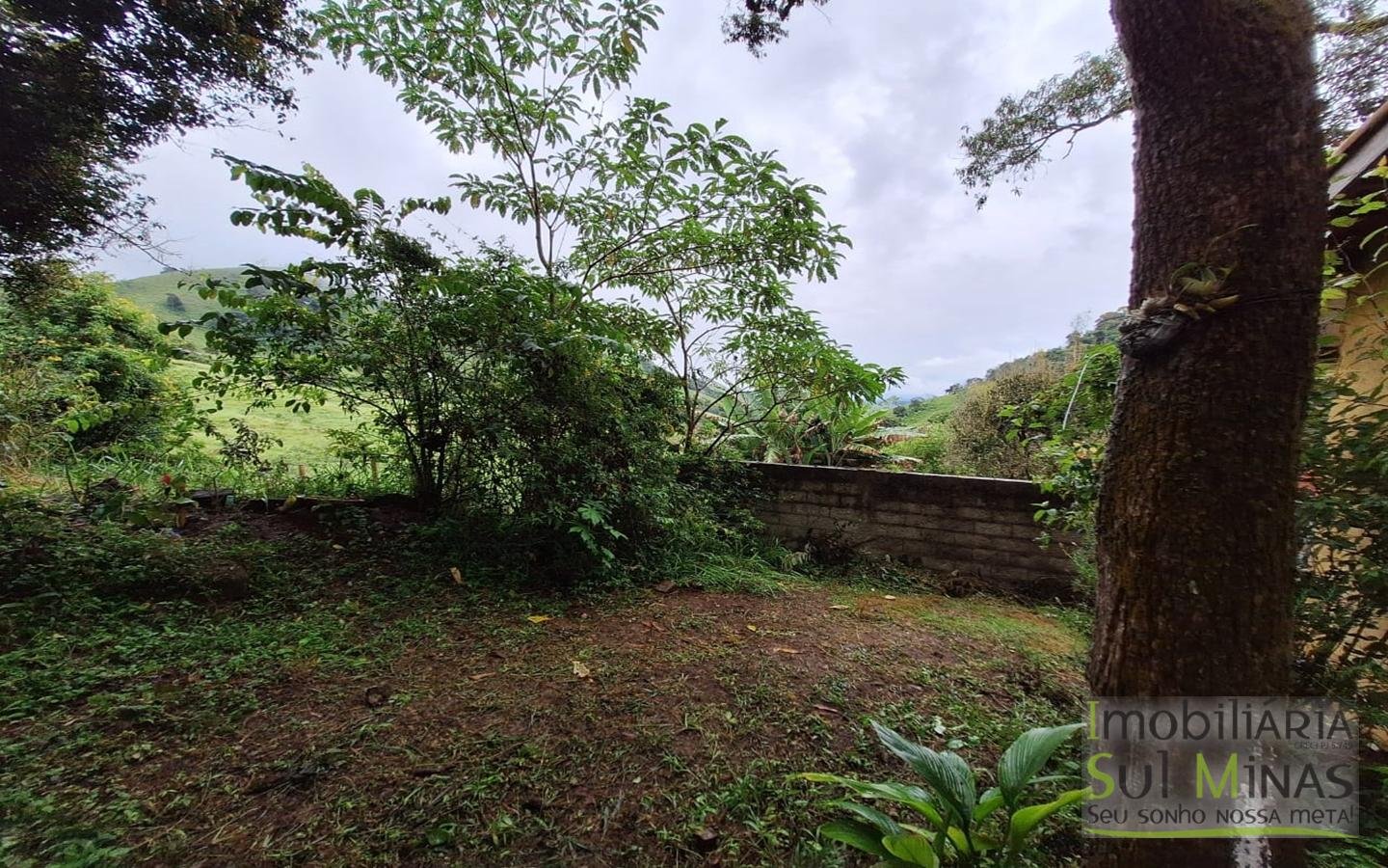 Chácara de 1.000 m² a 6,5km da Fernao Dias a venda no Sul de Minas Cod. 1942 (18)