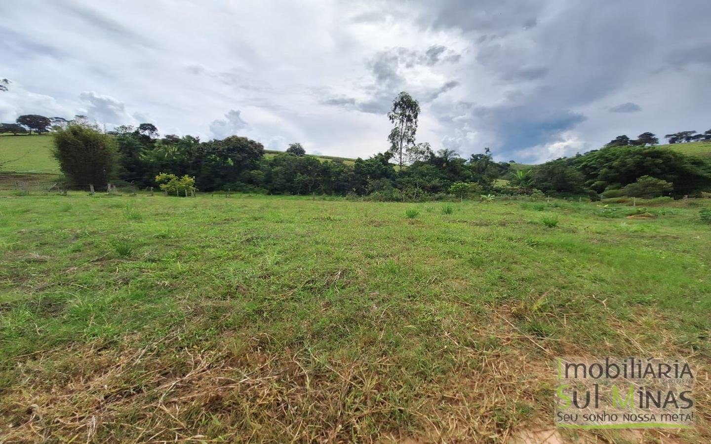 Chácara de 3.600m² a 18km de Pouso Alegre MG à Venda Cod. 1910 (1)