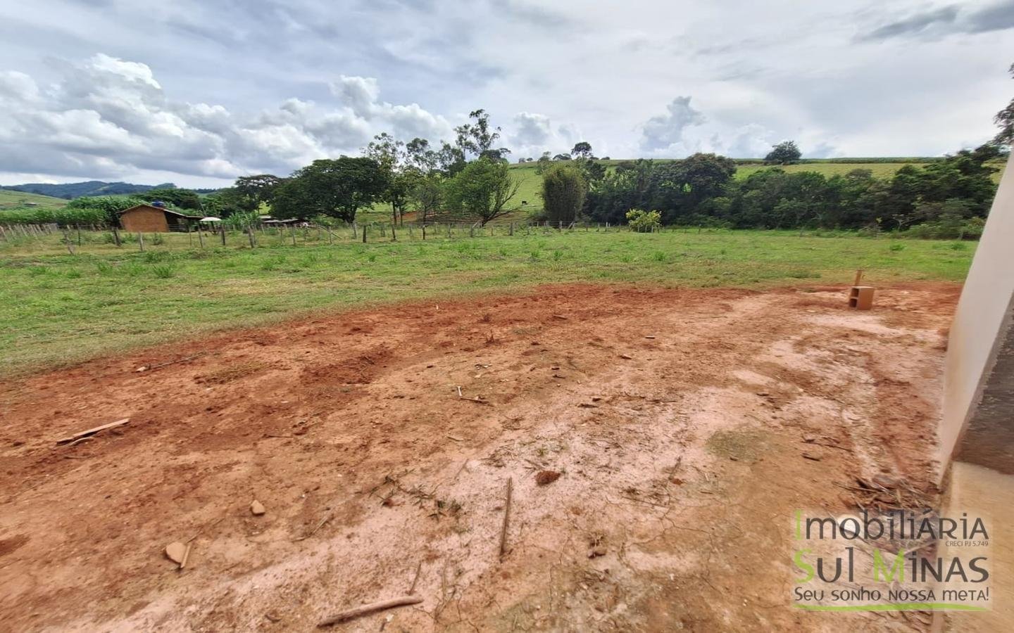 Chácara de 3.600m² a 18km de Pouso Alegre MG à Venda Cod. 1910 (12)
