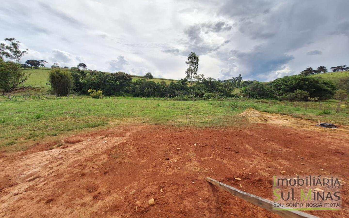 Chácara de 3.600m² a 18km de Pouso Alegre MG à Venda Cod. 1910 (24)