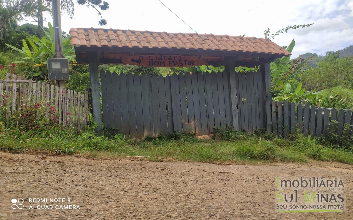 Chácara em Bairro Estruturado de Chácaras no Córrego do Bom Jesus MG COD1917 (39)