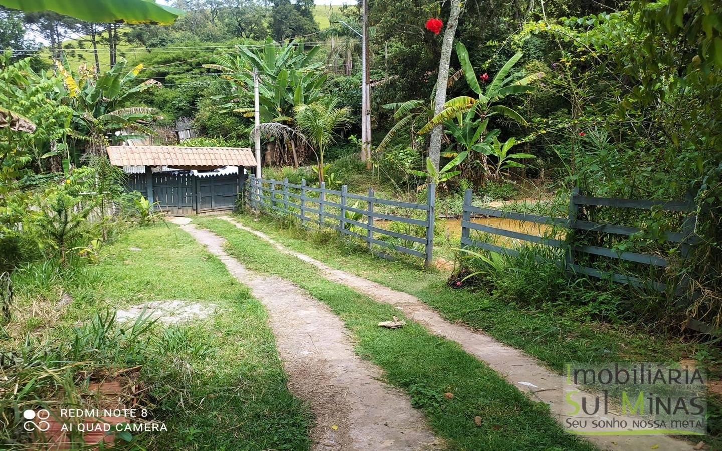 Chácara em Bairro Estruturado de Chácaras no Córrego do Bom Jesus MG COD1917 (49)