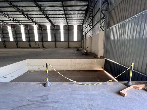 Galpão 2.400 m² com Doca para Locação em Cambuí MG Cod. 1816 (3)