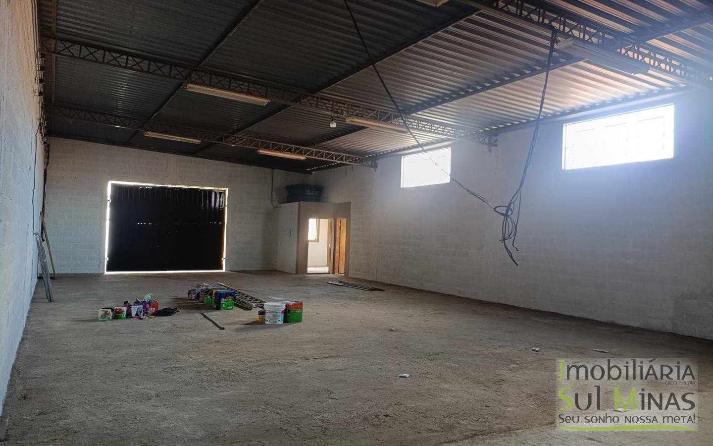Galpão para Locação Próximo ao Centro em Cambuí MG COD2215 (3)