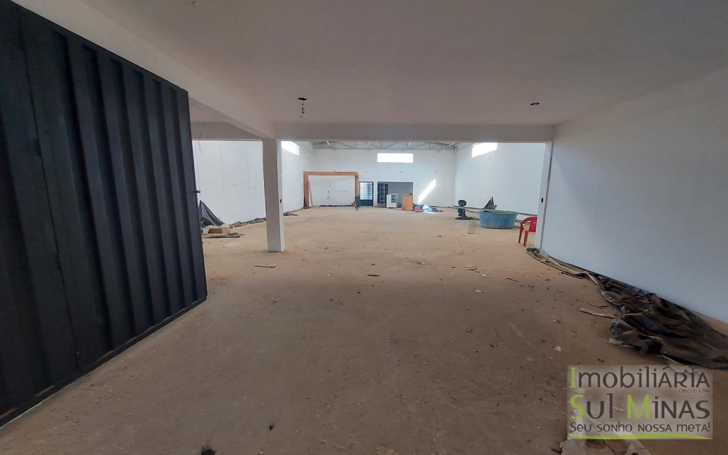 Galpão para Locação com 400 m² a 1km da Fernao Dias Cód. 1757 (10)