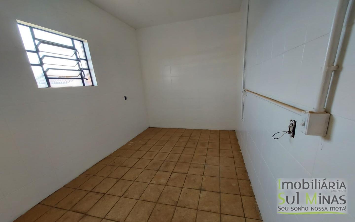 Galpão para Locação com 400 m² a 1km da Fernao Dias Cód. 1757 (5)