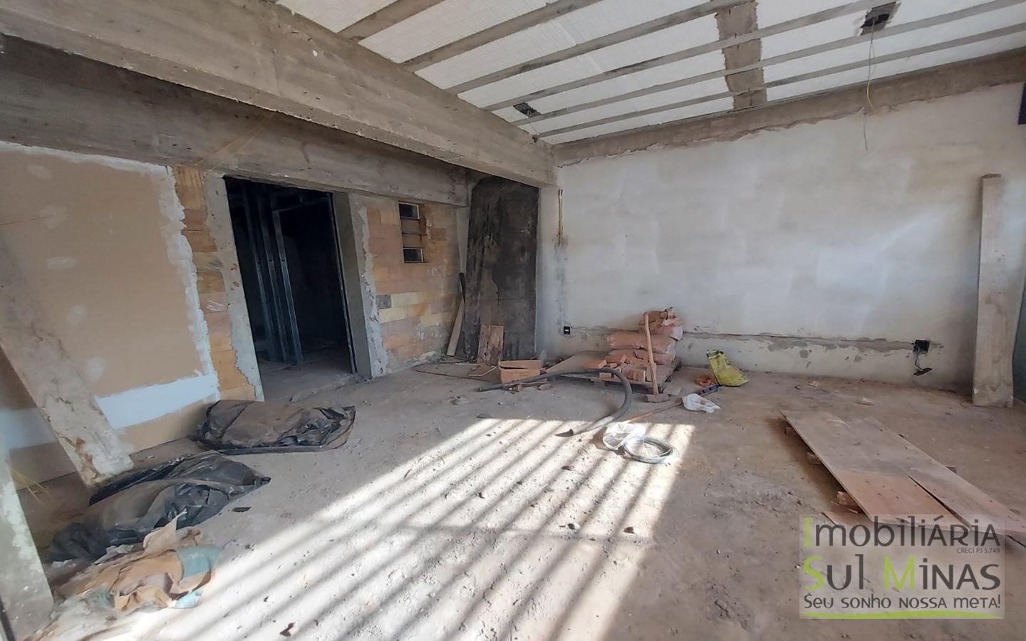 Galpão para Locação com 400 m² a 1km da Fernao Dias Cód. 1757 (6)