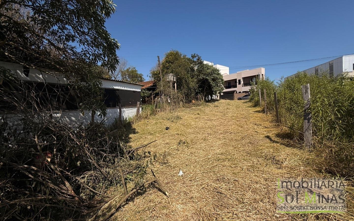 Lote Plano 273m2– Bairro Alto em CambuíMG (5)
