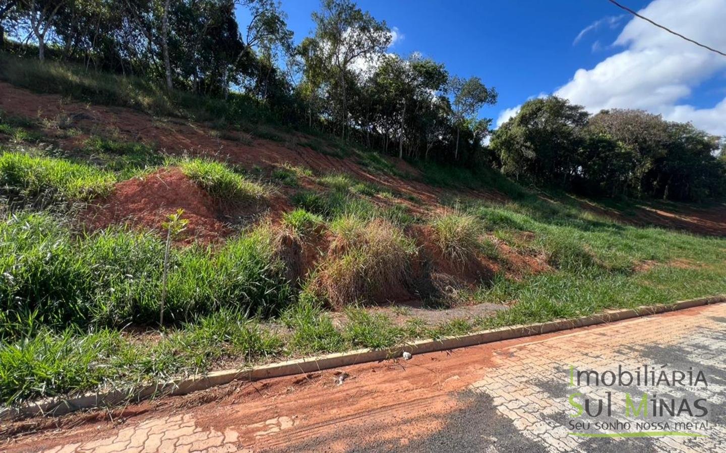 Lote de 272,66m ² à venda no loteamento Ouro Ville em Cambui (6)