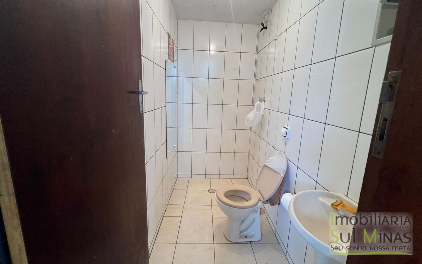 Ponto Comercial Para Locação no Córrego do Bom Jesus MG cod2467 (2)