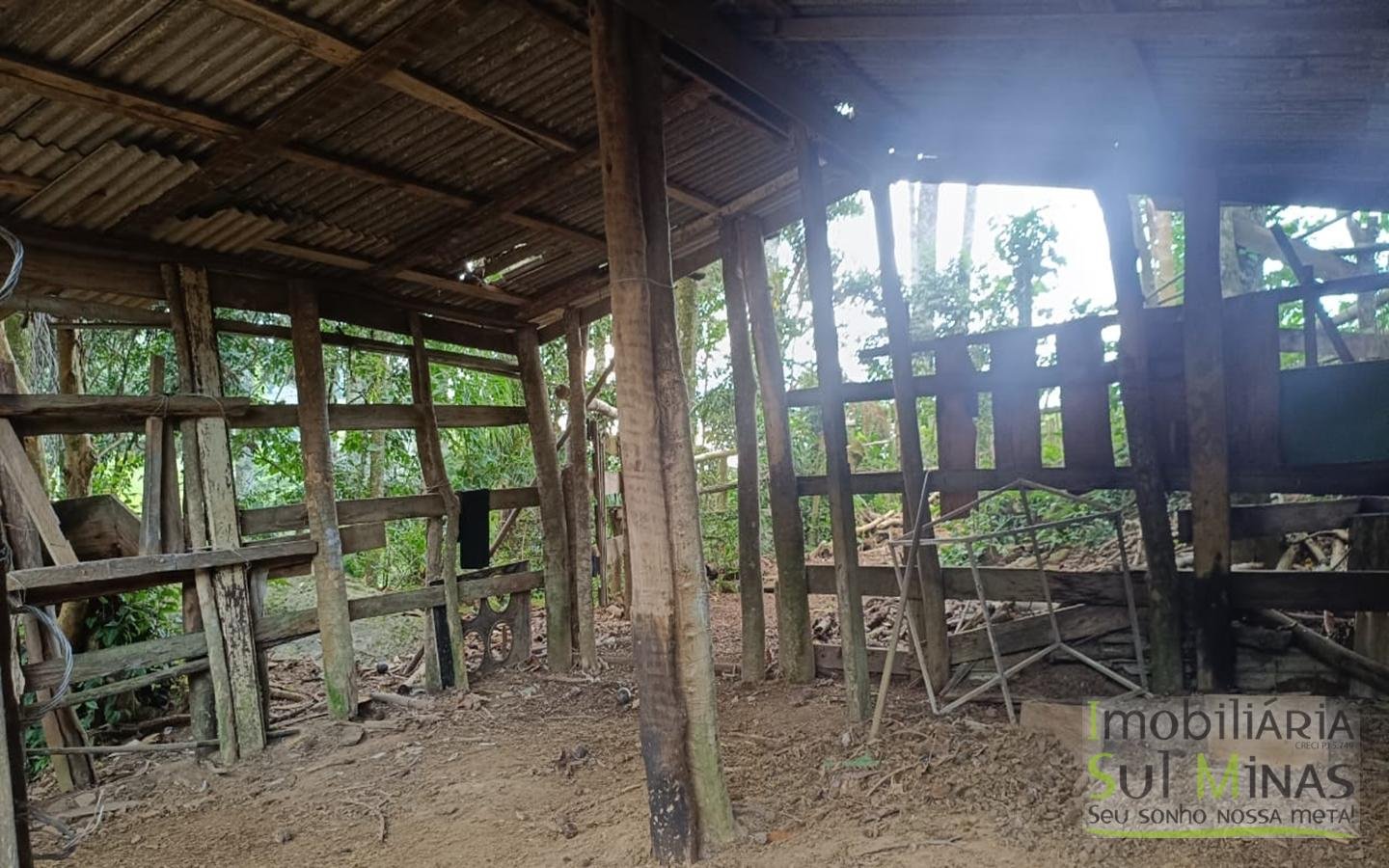 Sítio à Venda em Córrego do Bom Jesus MG Com Cachoeira na Divisa (53)