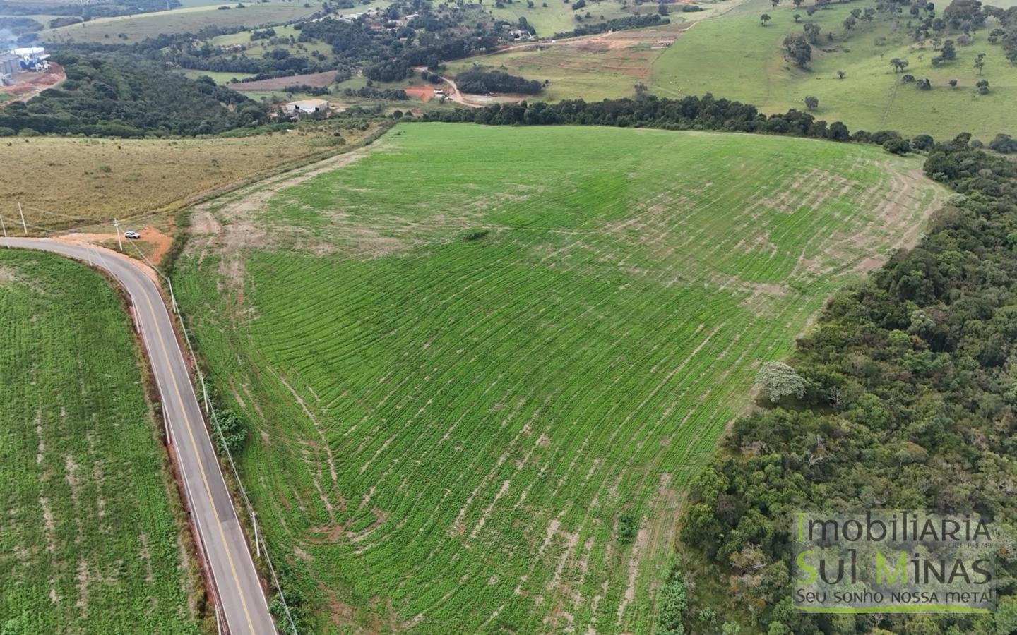 ÁREA INDUSTRIAL À VENDA – 150.000 m² EM POUSO ALEGREMG cod2484 (2)