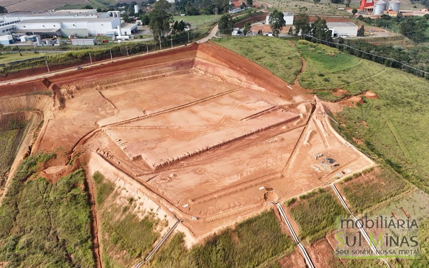 ÁREA INDUSTRIAL DE 46.566 m² À VENDA EM POUSO ALEGRE cod2483 (2)