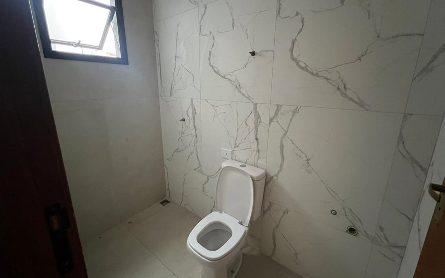 Apartamento Espaçoso à Venda em CambuíMG – 87m² cod2492 (6) Apartamento Espaçoso à Venda em CambuíMG – 87m² cod2492 (6)