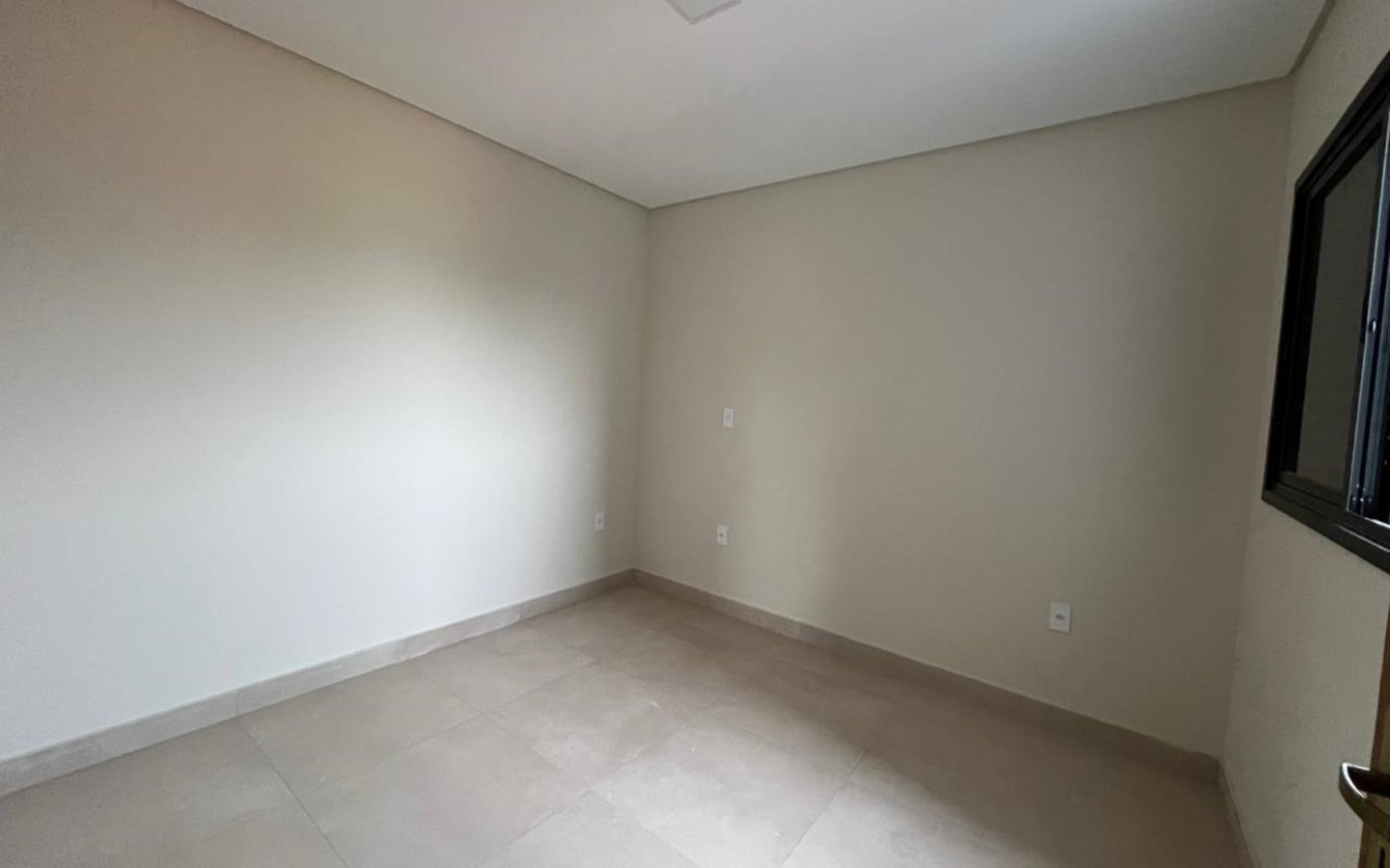 Apartamento Espaçoso à Venda em CambuíMG – 87m² cod2492 (7) Apartamento Espaçoso à Venda em CambuíMG – 87m² cod2492 (7)