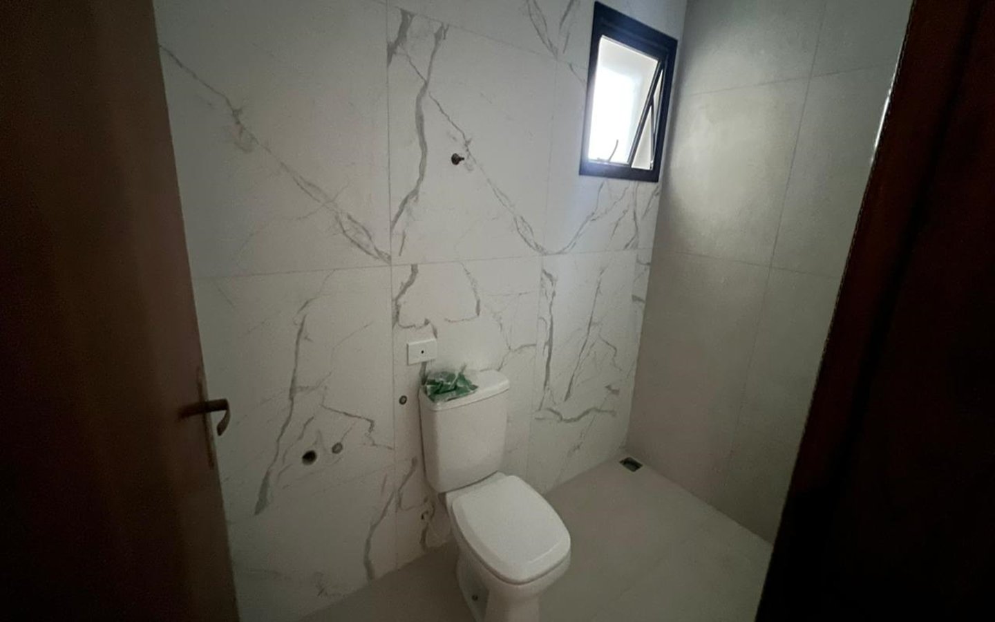 Apartamento à Venda em CambuíMG 2 Quartos 64m² cod2496 (1) Apartamento à Venda em CambuíMG 2 Quartos 64m² cod2496 (1)