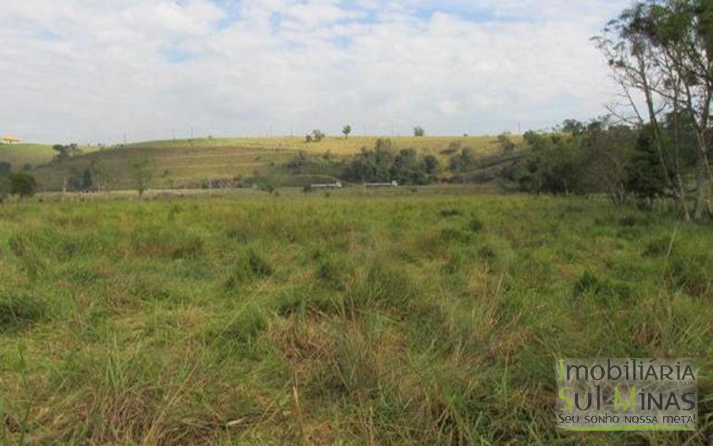 Área Industrial Plana com 30.000m² Cod 391 (6)