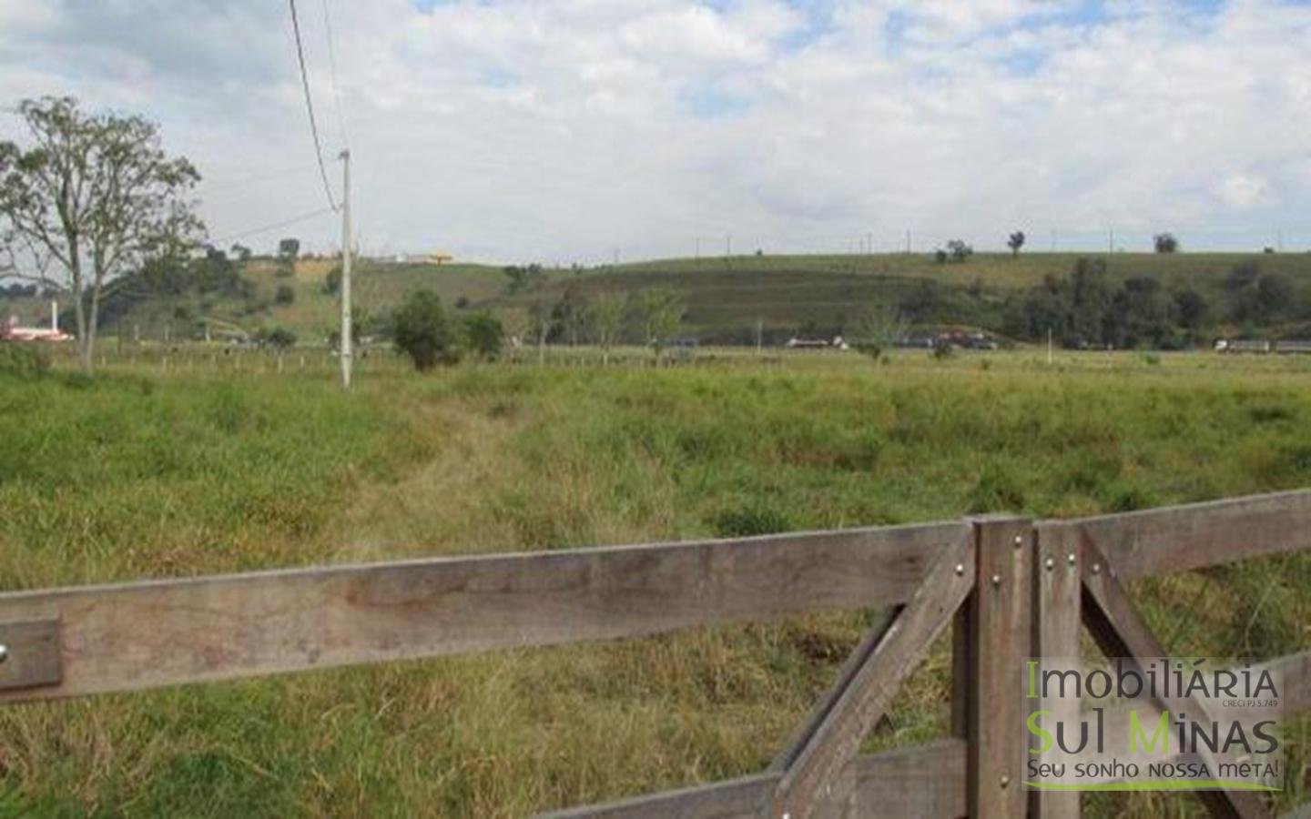 Área Industrial Plana com 30.000m² Cod 391 (8)