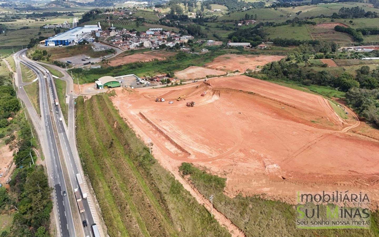 Área Industrial à Venda no Sul de Minas – 62.000 m² de Platô Pronto na rotatória (1)