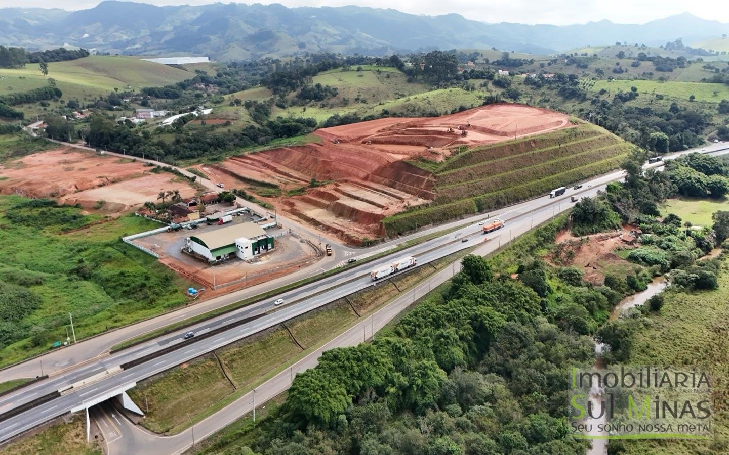 Área Industrial à Venda no Sul de Minas – 62.000 m² de Platô Pronto na rotatória (3)