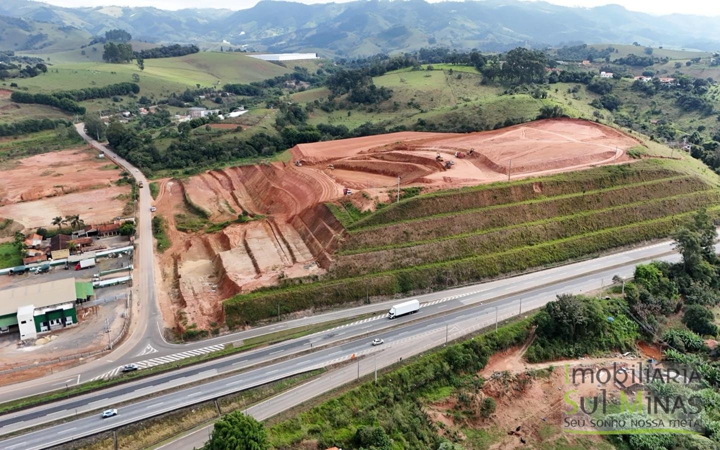 Área Industrial à Venda no Sul de Minas – 62.000 m² de Platô Pronto na rotatória (5)