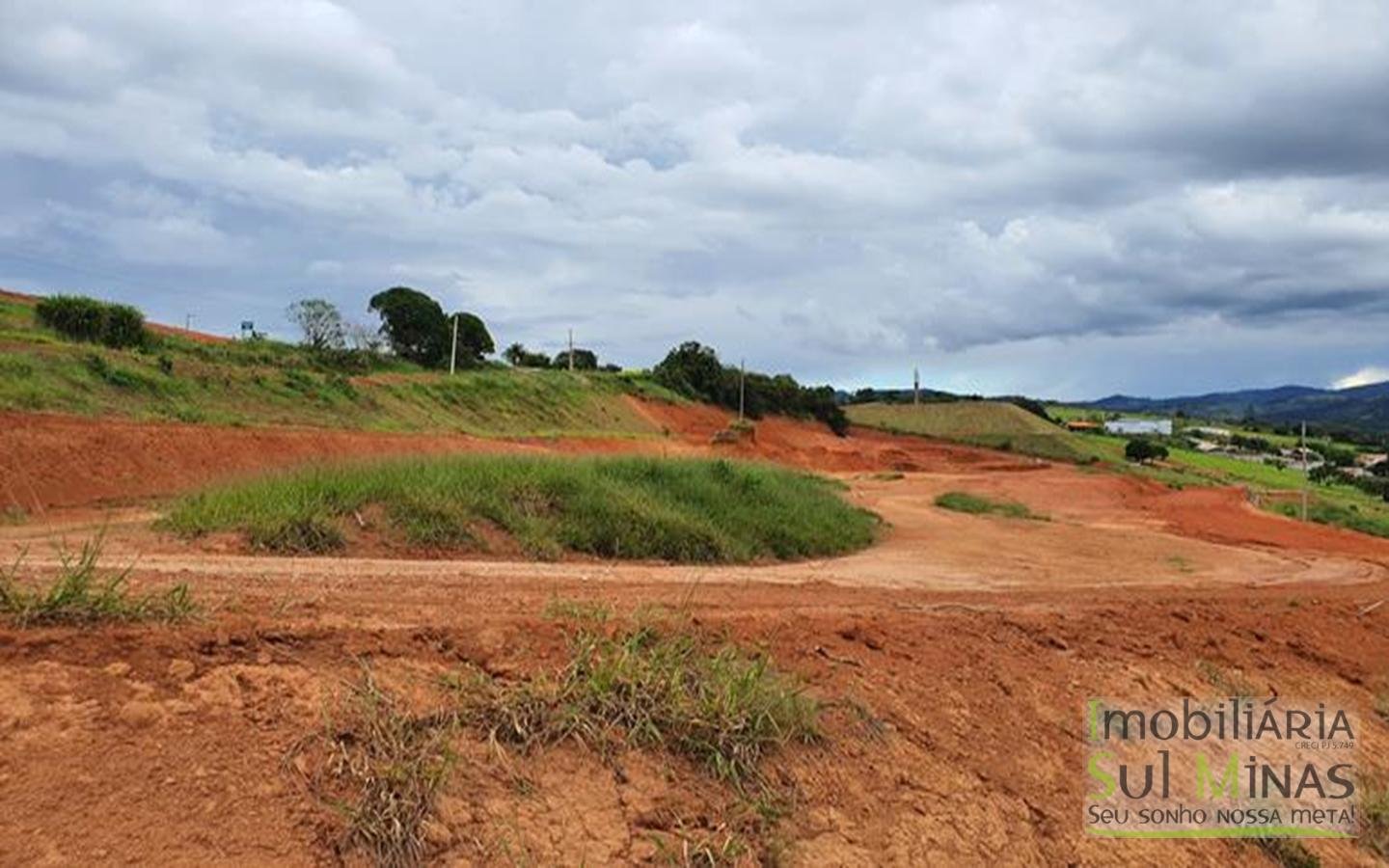 Área Industrial a venda em Cambuí MG medindo 34.231 m² Cod 1283 (2)