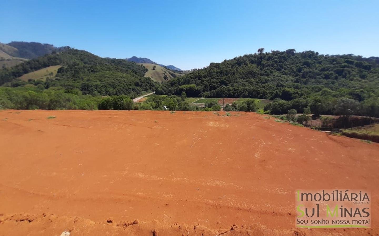 Área Industrial com 24.000 m² com 3 platôs Cod 1258 (2)