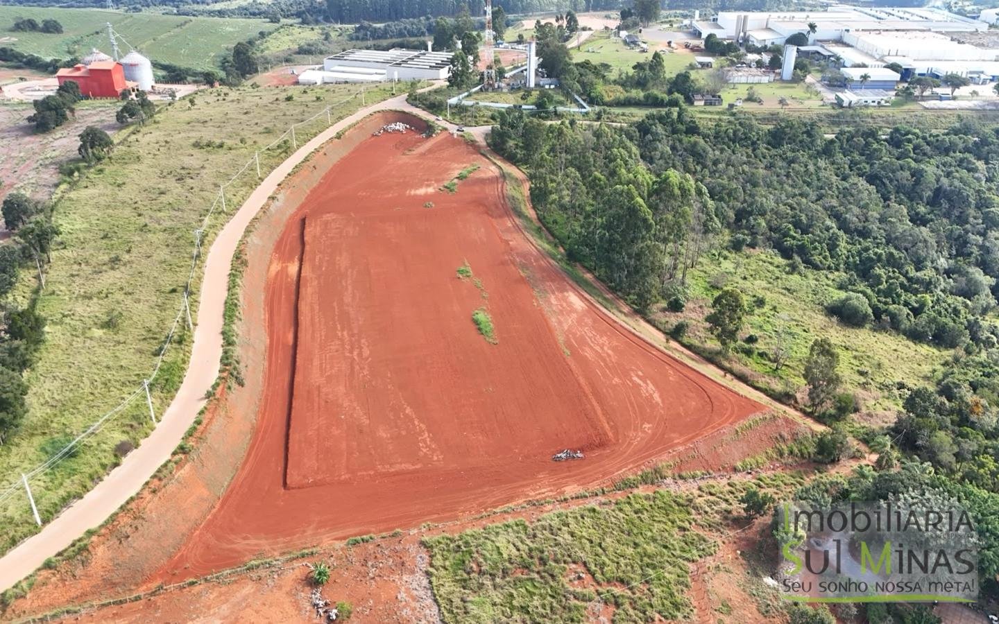 Área Industrial de 30.000 m² à Venda no Distrito Industrial de Pouso AlegreMG cod2479 (2)