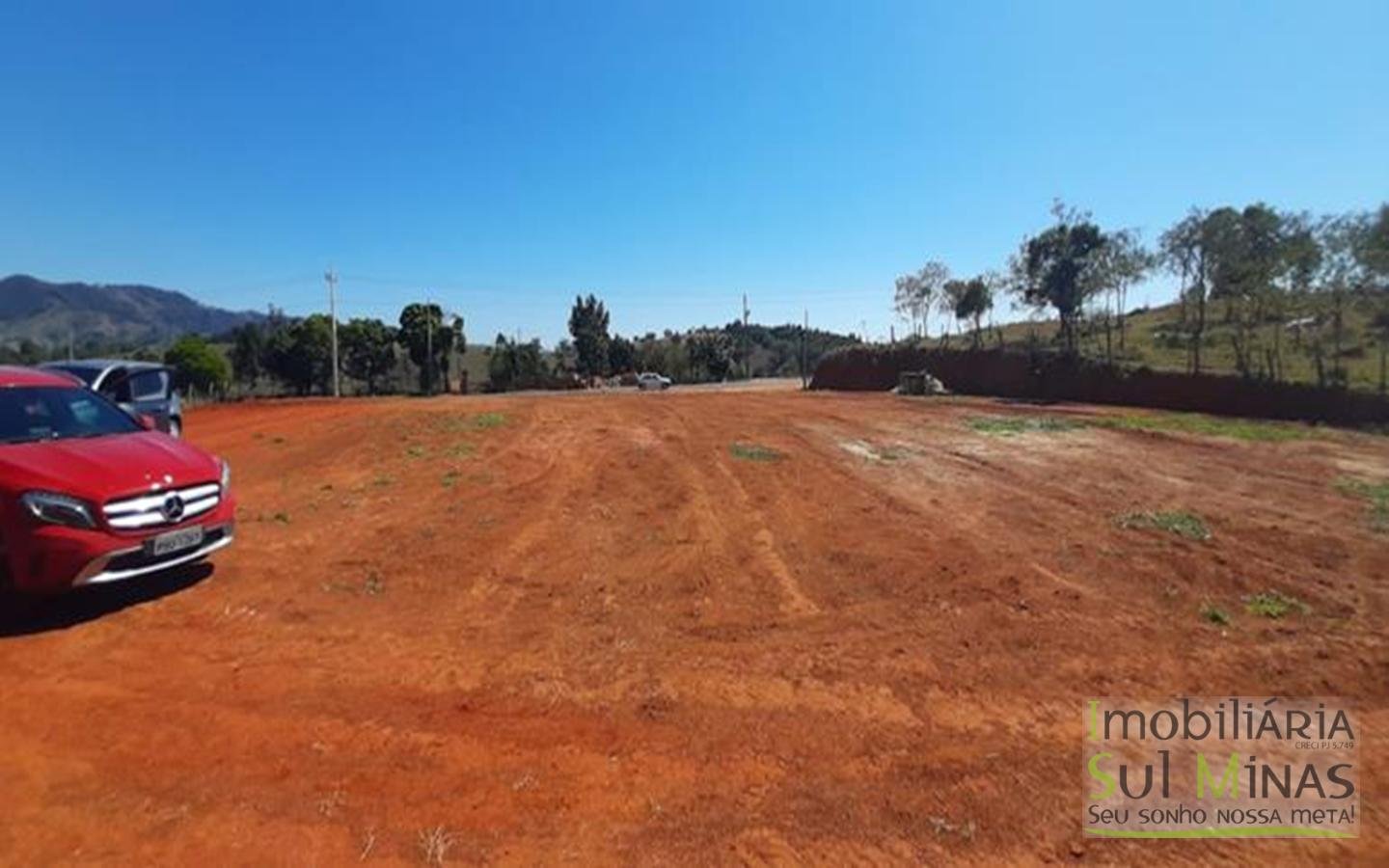 Área industrial de 3.000 m² em Cambuí MG cod 1259