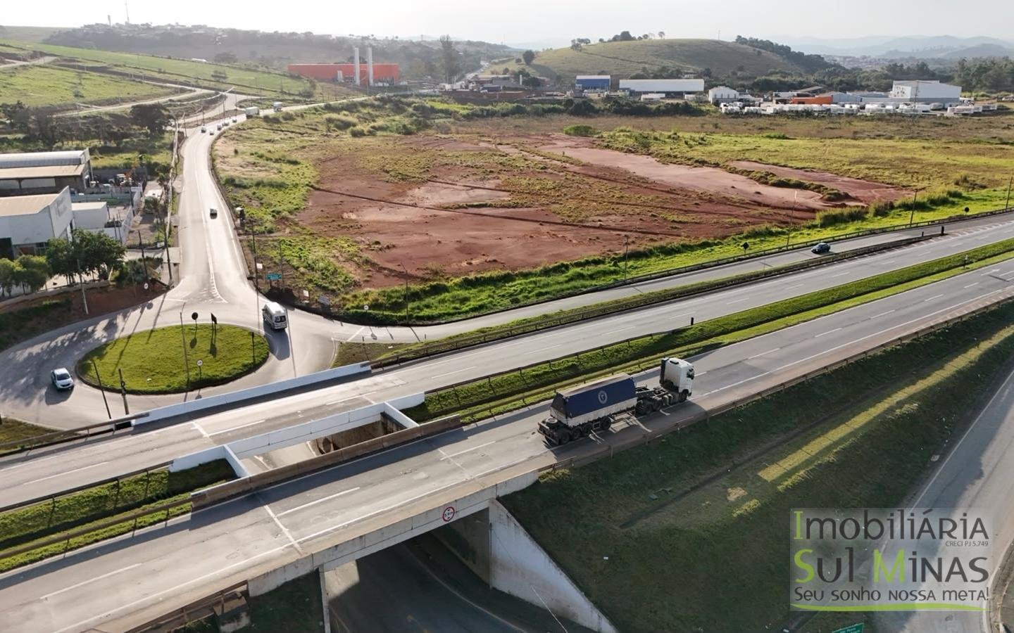 Área industrial de 73.000 m² À Venda em Pouso AlegreMG cod2487 (3)