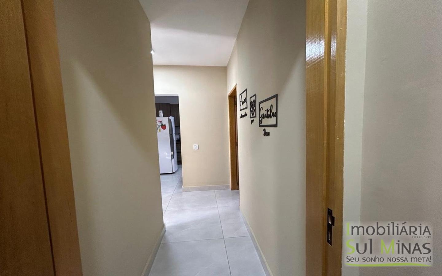 Casa Aconchegante com 3 Quartos em Ótima Localização À Venda em Cambuí MGcod2491 (2)