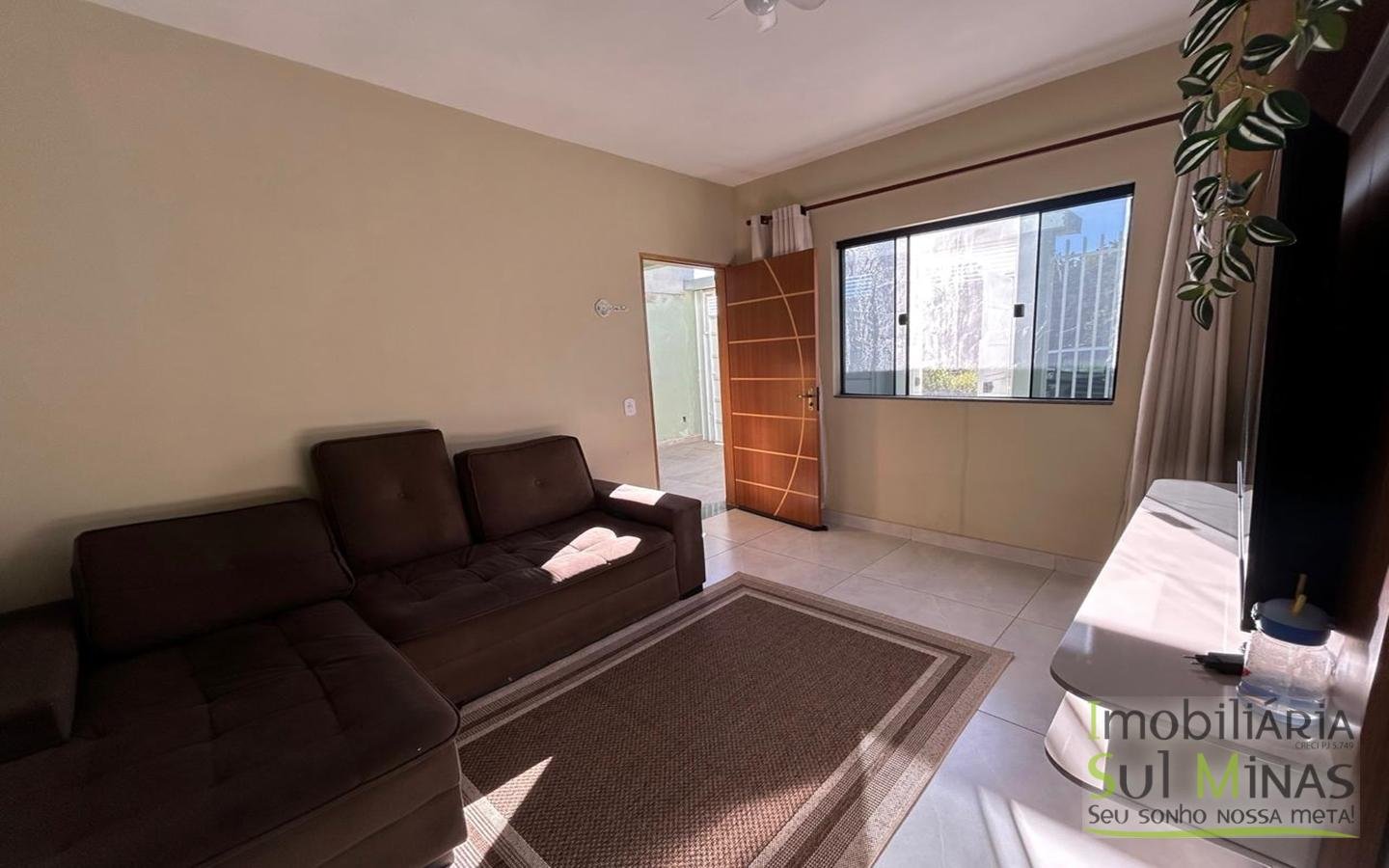 Casa Aconchegante com 3 Quartos em Ótima Localização À Venda em Cambuí MGcod2491 (6) Casa Aconchegante com 3 Quartos em Ótima Localização À Venda em Cambuí MGcod2491 (6)