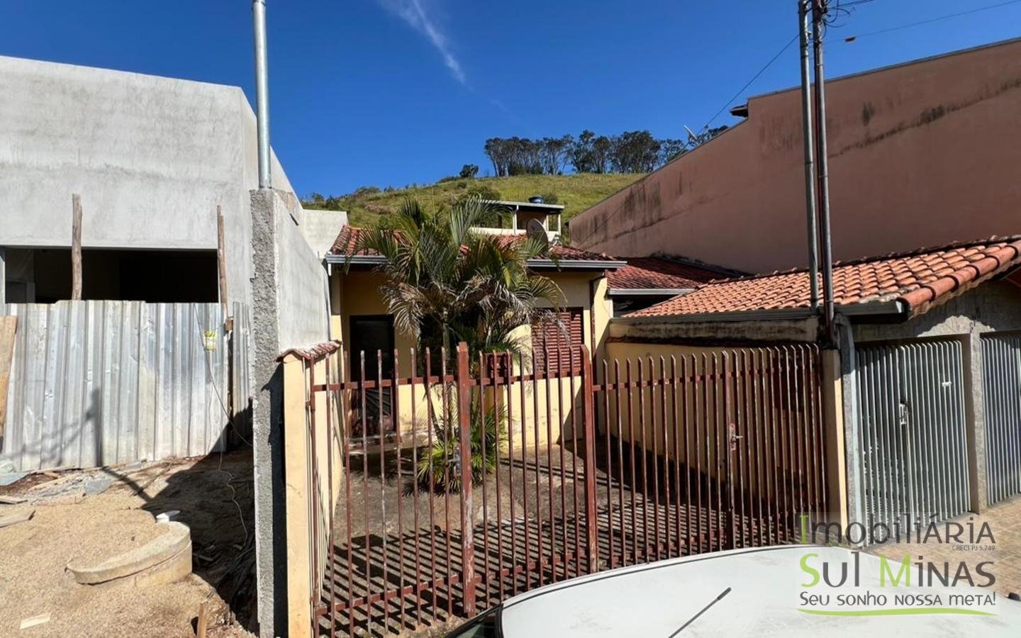 Casa Plana Próxima ao Centro de Cambuí MG À Venda COD2475 (4)