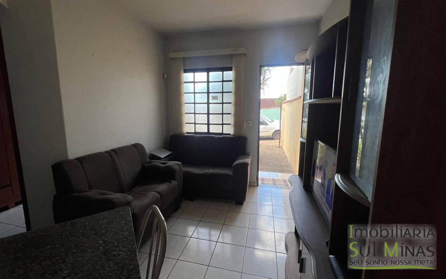 Casa Plana Próxima ao Centro de Cambuí MG À Venda COD2475 (5)