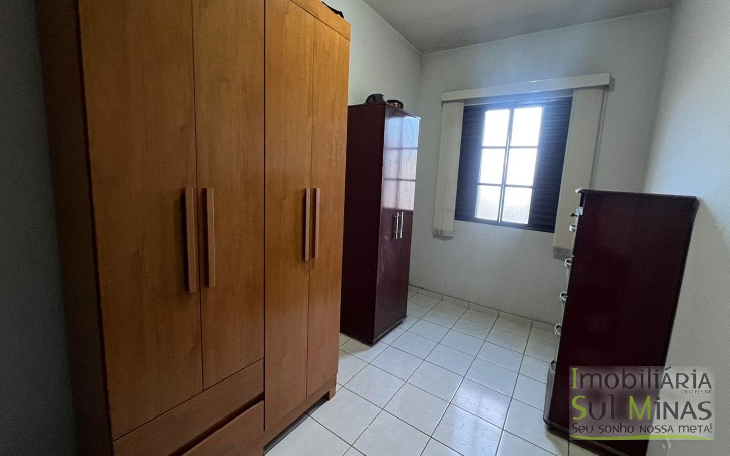 Casa Plana Próxima ao Centro de Cambuí MG À Venda COD2475 (9)