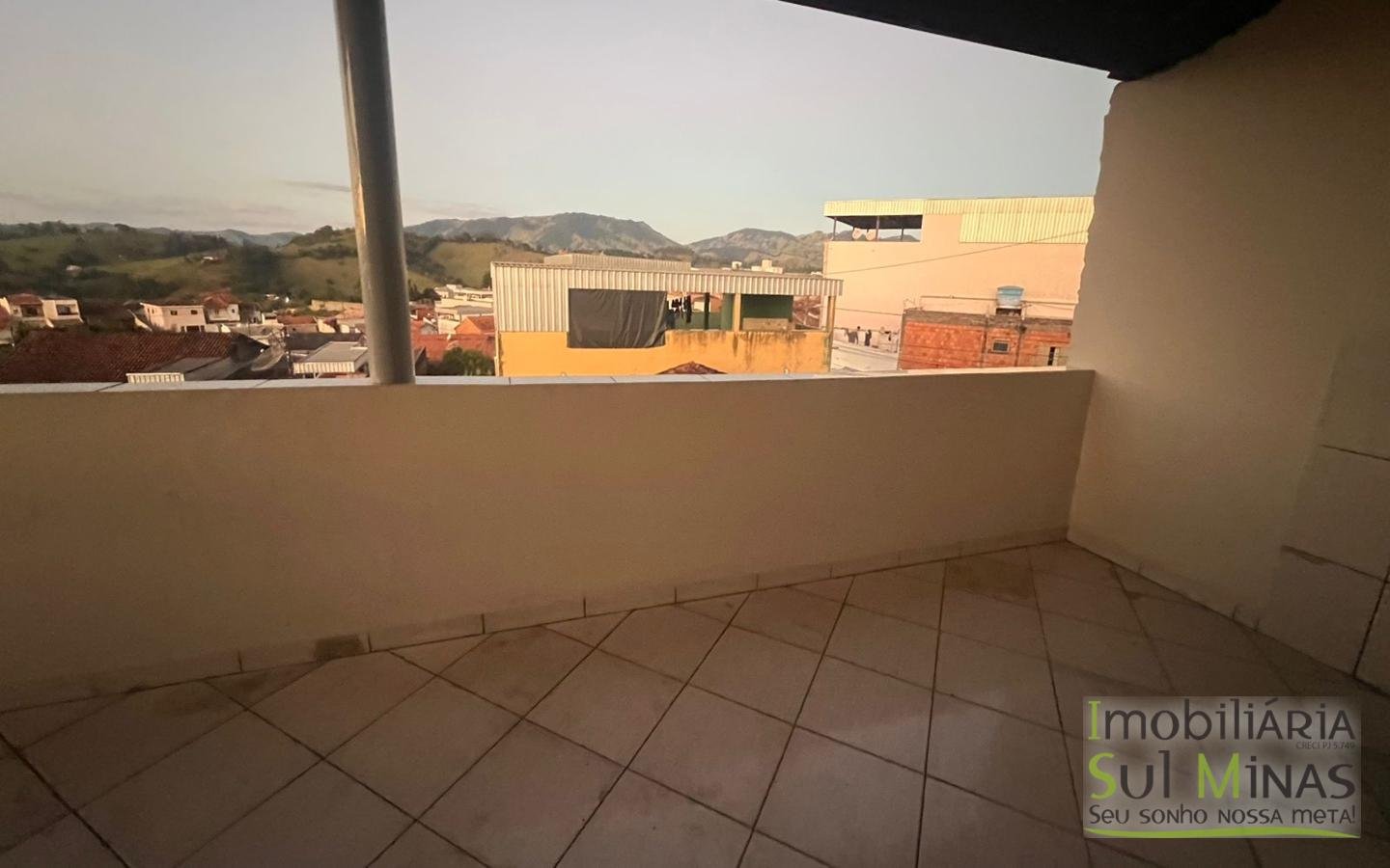 Casa com Terraço Privativo para Locação em CambuíMGcod2478 (4)