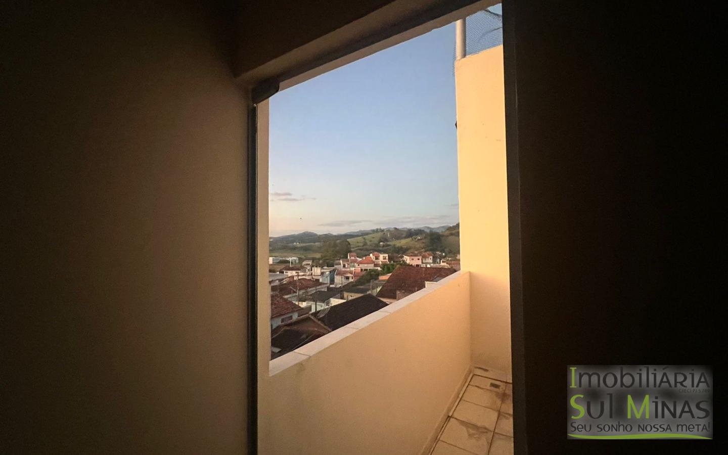 Casa com Terraço Privativo para Locação em CambuíMGcod2478 (6)