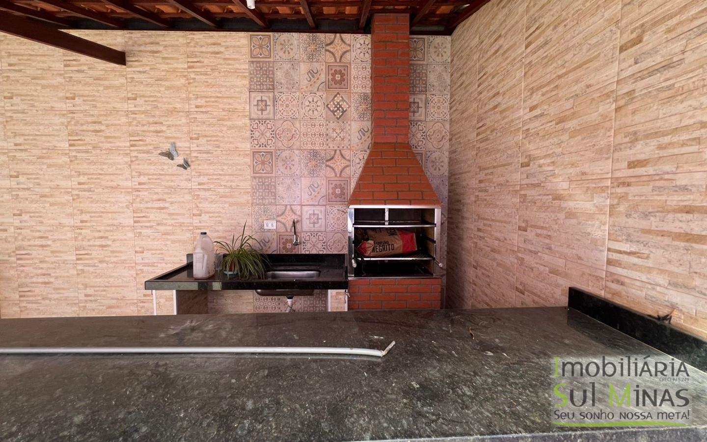 Casa plana com área de lazer a venda em Cambui MG cod2488 (17)