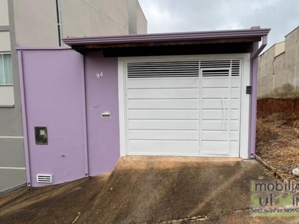 Casa plana com area de lazer a venda em Cambui MG cod2488