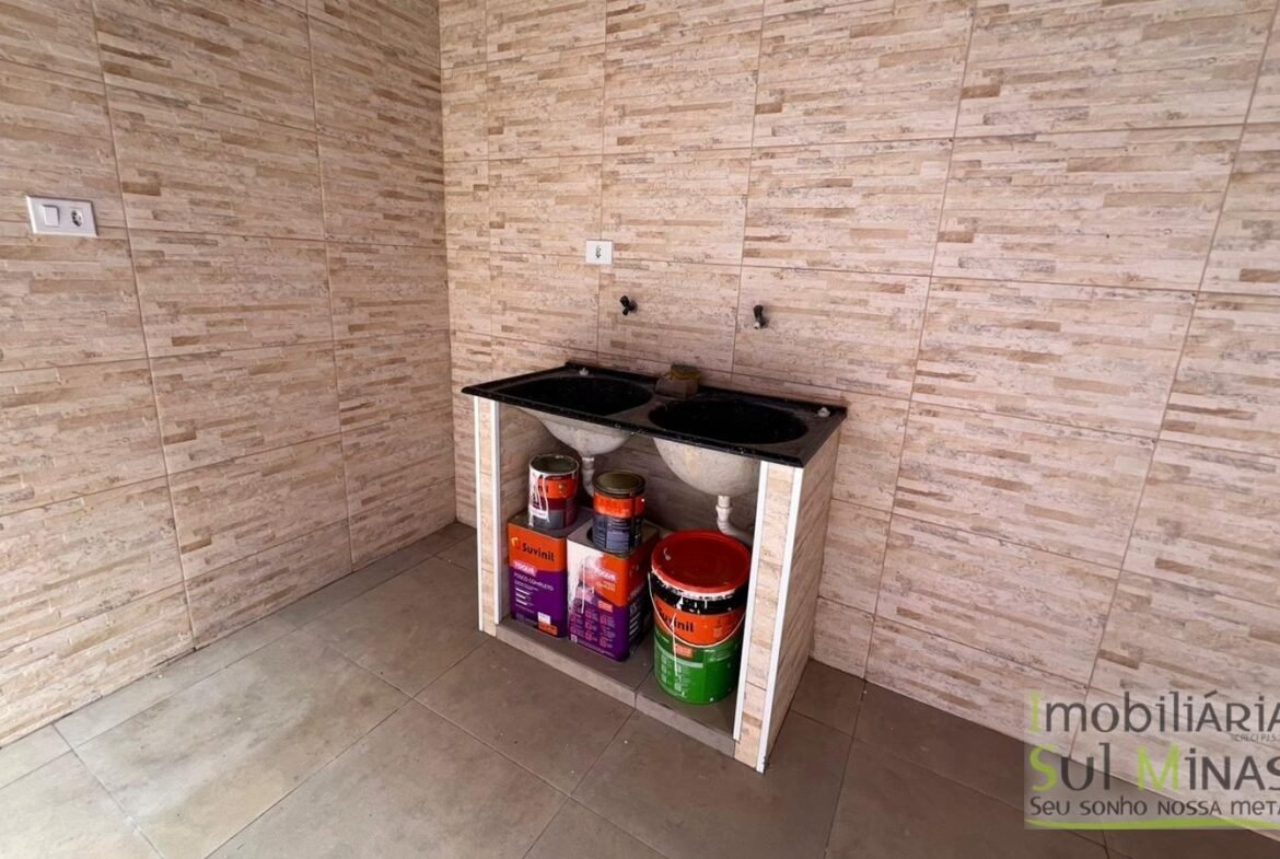 Casa plana com area de lazer a venda em Cambui MG cod2488 2