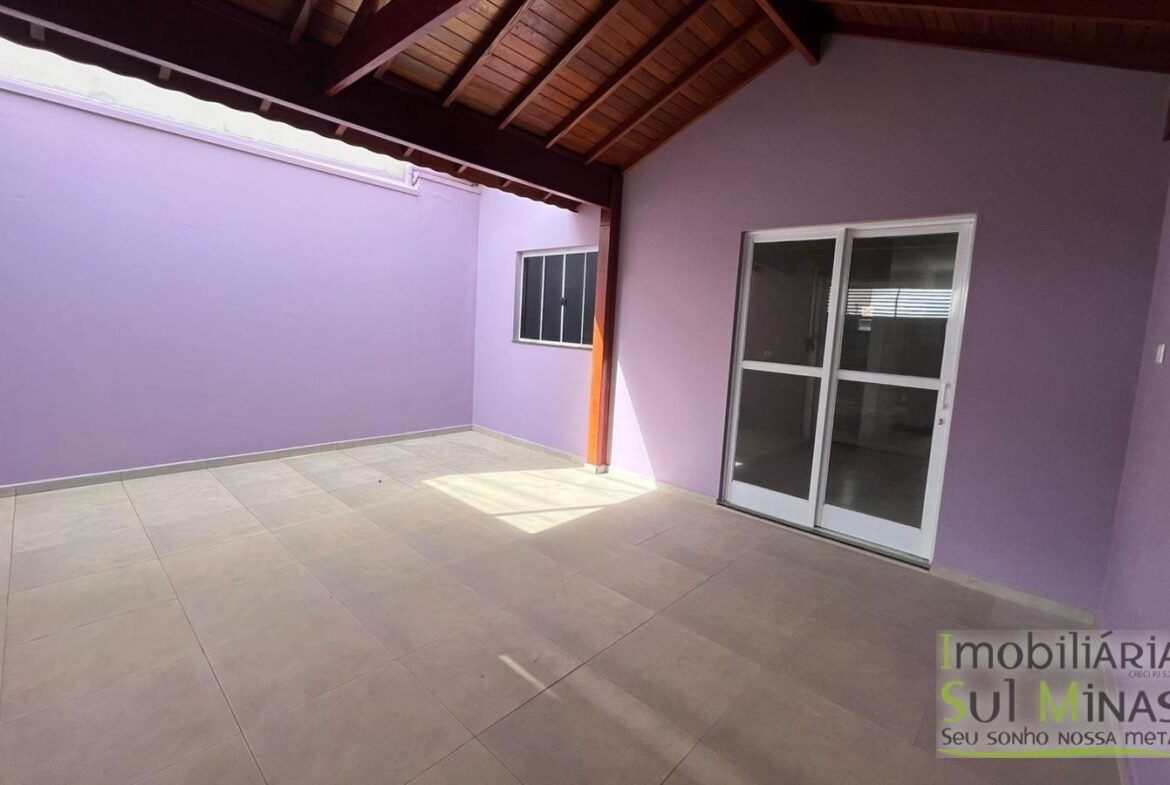 Casa plana com area de lazer a venda em Cambui MG cod2488 8
