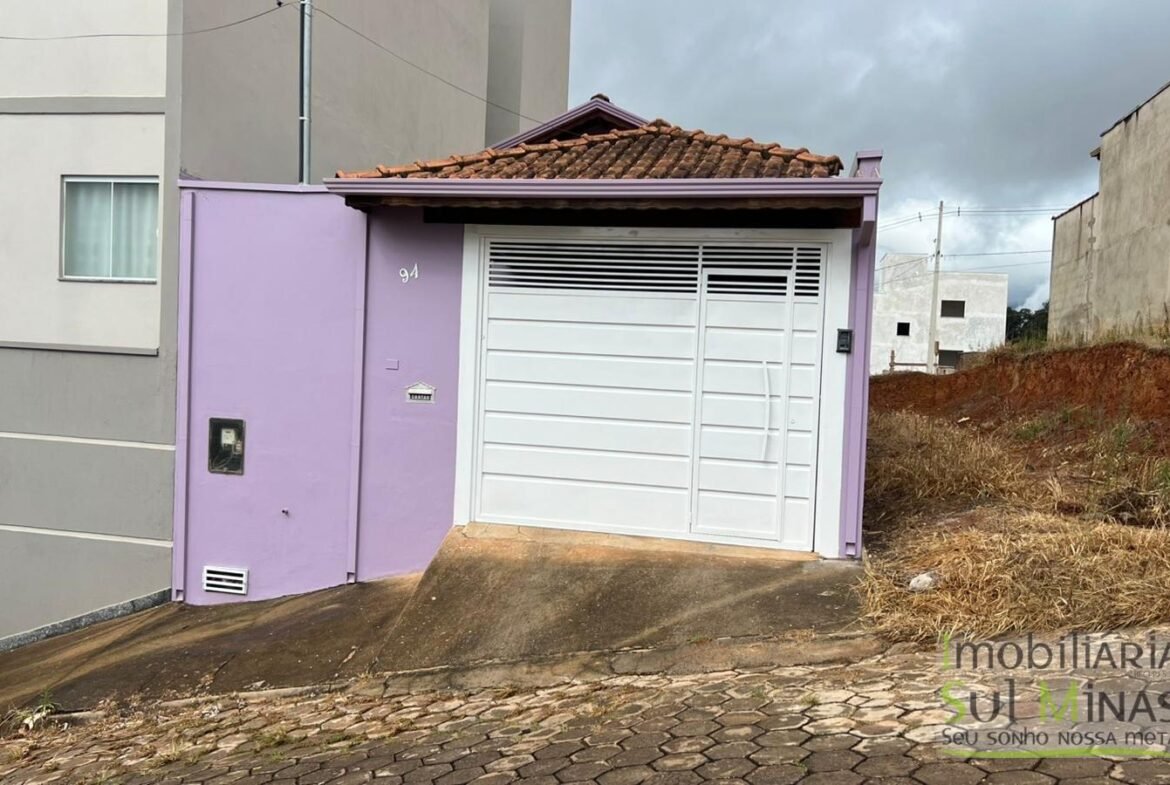 Casa plana com area de lazer a venda em Cambui MG cod2488 9