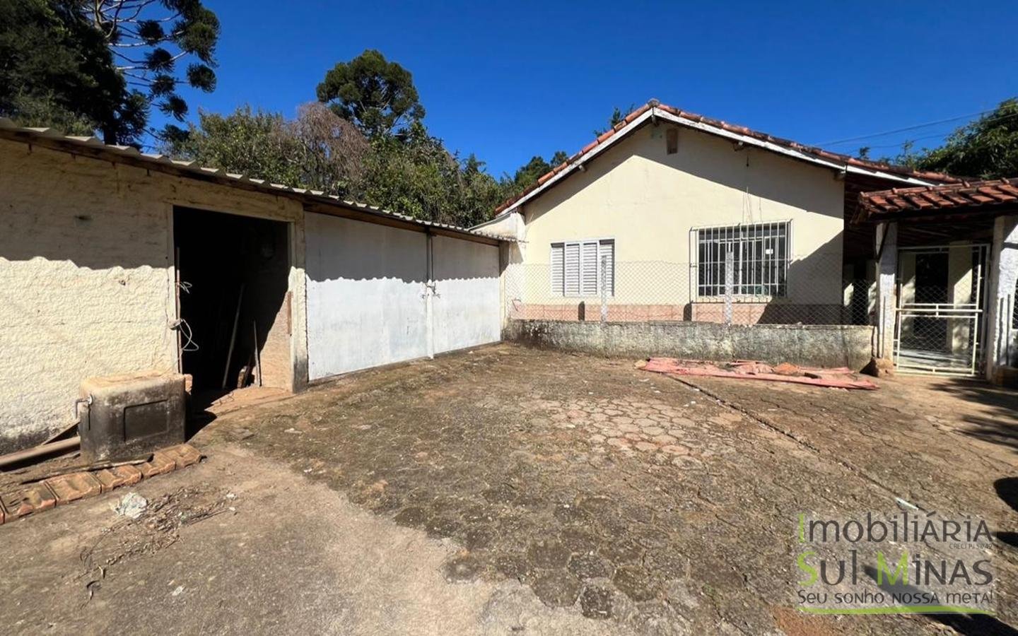 Chácara de 5000m ² a poucos metros da Fernão Dias À Venda em Cambuí MG cod2490 (17)