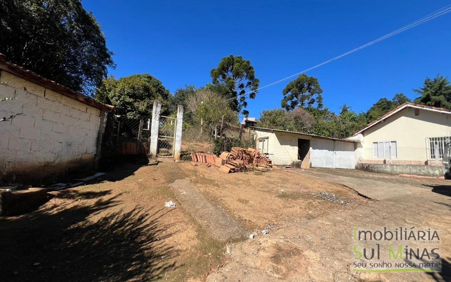 Chácara de 5000m ² a poucos metros da Fernão Dias À Venda em Cambuí MG cod2490 (19)
